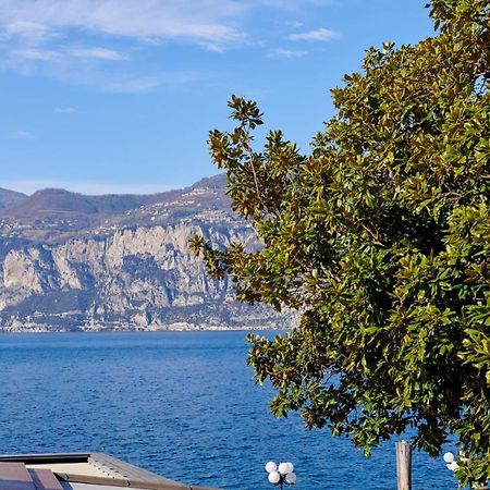 Lake Front Casa Christina Malcesine Exterior photo